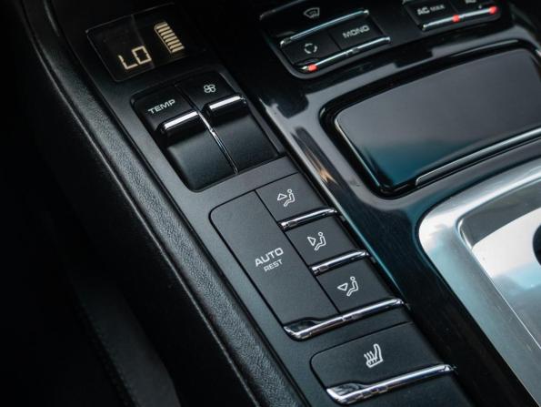 Porsche Cayenne II (958) с пробегом 2011 года, цена 1 800 000 рублей, 253197 км, внедорожник, Автокод Объявления