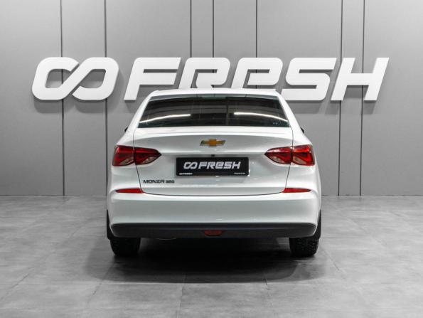 Chevrolet Monza II с пробегом 2022 года, цена 1 559 000 рублей, 23077 км, седан, Автокод Объявления