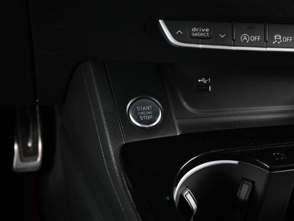 Audi A4 V (B9) Рестайлинг с пробегом 2021 года, цена 3 179 000 рублей, 164397 км, седан, Автокод Объявления