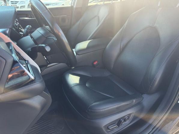 Toyota Camry VIII (XV70) Рестайлинг с пробегом 2021 года, цена 2 830 000 рублей, 142381 км, седан, Автокод Объявления