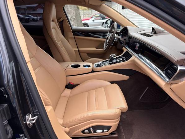 Porsche Panamera II с пробегом 2018 года, цена 6 147 000 рублей, 70103 км, фастбек, Автокод Объявления