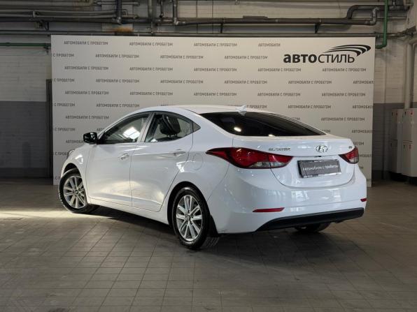 Hyundai Elantra V (MD) Рестайлинг с пробегом 2014 года, цена 1 029 000 рублей, 143000 км, седан, Автокод Объявления