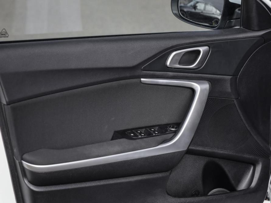 Kia Ceed III Санкт-Петербург  - изображение 20