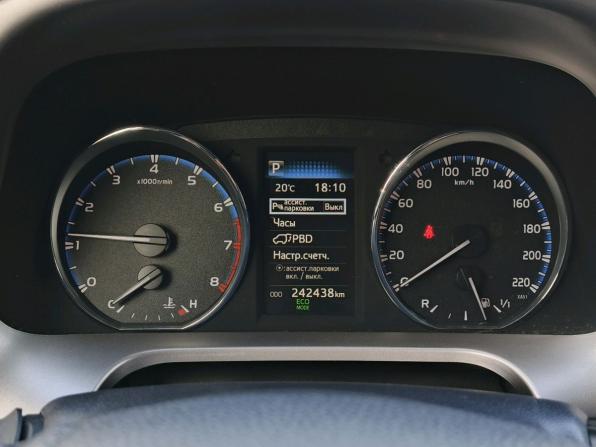 Toyota RAV4 IV (XA40) Рестайлинг с пробегом 2017 года, цена 1 999 000 рублей, 242437 км, внедорожник, Автокод Объявления