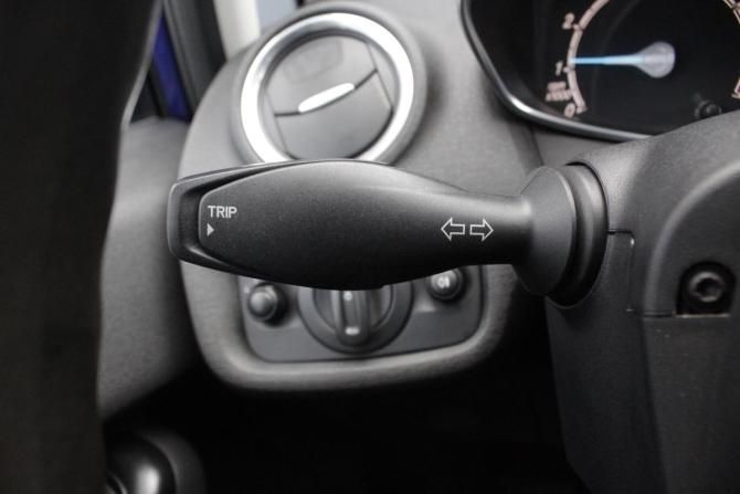 Ford Fiesta Mk6 Рестайлинг с пробегом 2016 года, цена 860 000 рублей, 124594 км, седан, Автокод Объявления