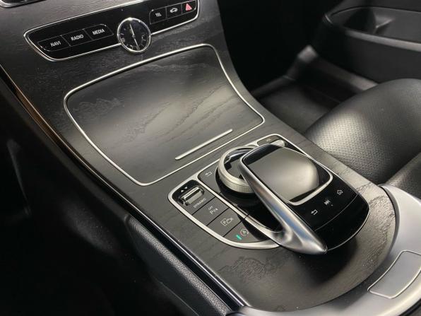 Mercedes-Benz C-Класс IV (W205) Рестайлинг с пробегом 2020 года, цена 2 969 700 рублей, 76154 км, седан, Автокод Объявления