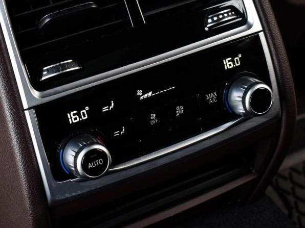 BMW 7 серии VI (G11/G12) Рестайлинг с пробегом 2019 года, цена 5 750 000 рублей, 48628 км, седан, Автокод Объявления