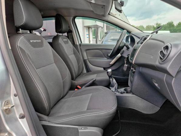 Renault Logan II Рестайлинг с пробегом 2021 года, цена 1 382 000 рублей, 51164 км, седан, Автокод Объявления