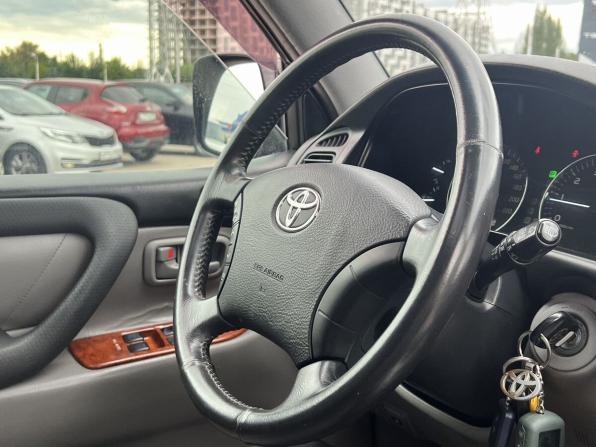 Toyota Land Cruiser 100 Series Рестайлинг 2 с пробегом 2006 года, цена 1 650 000 рублей, 510000 км, внедорожник, Автокод Объявления