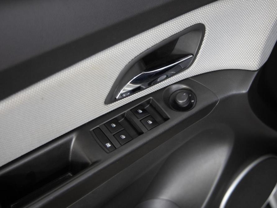Chevrolet Cruze I Рестайлинг Санкт-Петербург  - изображение 20