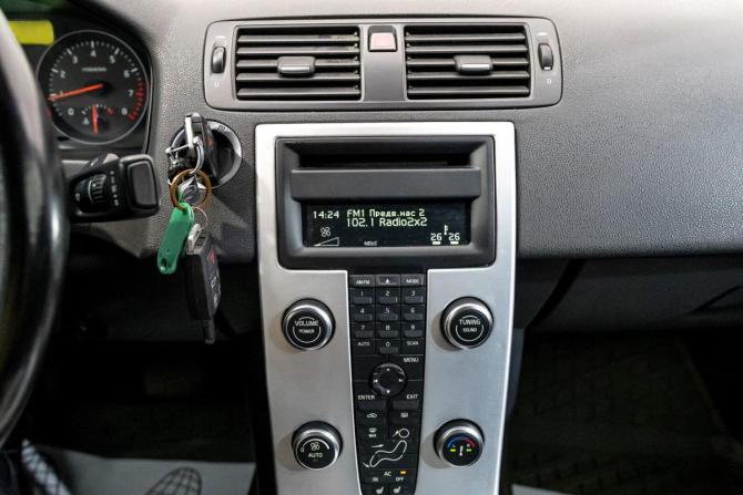 Volvo S40 II Рестайлинг с пробегом 2012 года, цена 557 000 рублей, 142000 км, седан, Автокод Объявления