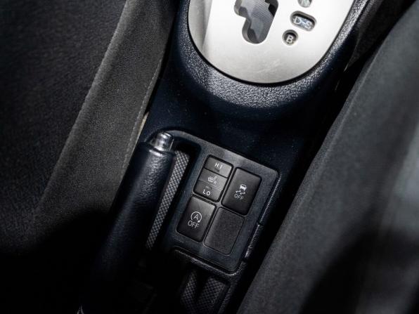 Toyota Vitz III (XP130) Рестайлинг с пробегом 2016 года, цена 950 000 рублей, 124770 км, хэтчбек, Автокод Объявления