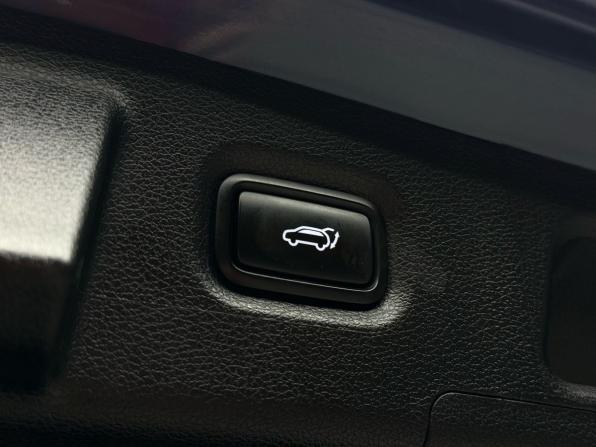 Hyundai Santa Fe IV Рестайлинг с пробегом 2021 года, цена 3 449 000 рублей, 40709 км, внедорожник, Автокод Объявления