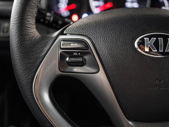 Kia Rio III Рестайлинг с пробегом 2016 года, цена 1 065 000 рублей, 174354 км, седан, Автокод Объявления