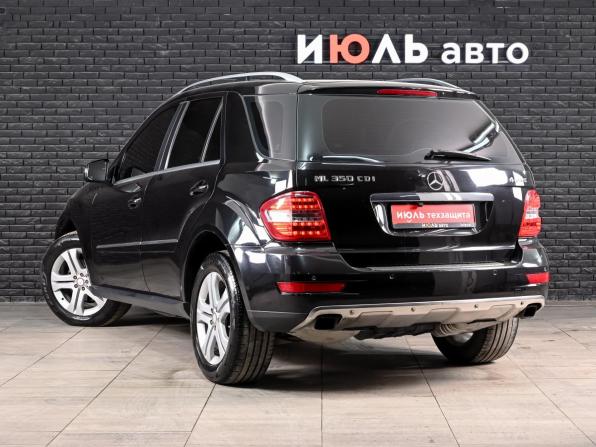 Mercedes-Benz M-Класс II (W164) Рестайлинг с пробегом 2011 года, цена 1 770 000 рублей, 169127 км, внедорожник, Автокод Объявления