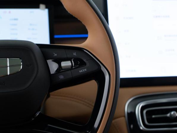 Geely Atlas II с пробегом 2025 года, цена 3 289 046 рублей, 30 км, внедорожник, Автокод Объявления