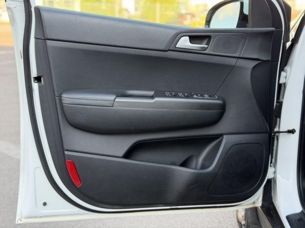 Kia Sportage IV Рестайлинг с пробегом 2019 года, цена 2 310 000 рублей, 97817 км, внедорожник, Автокод Объявления