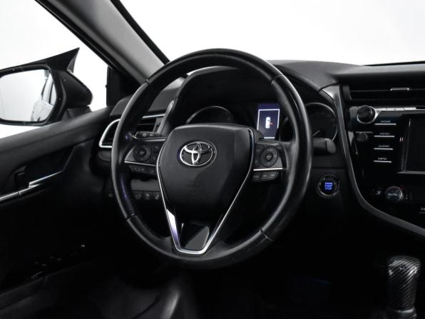 Toyota Camry VIII (XV70) с пробегом 2021 года, цена 2 690 000 рублей, 129699 км, седан, Автокод Объявления
