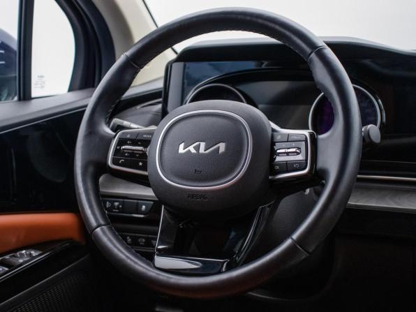 Kia Carnival IV с пробегом 2023 года, цена 4 112 000 рублей, 55123 км, минивэн, Автокод Объявления