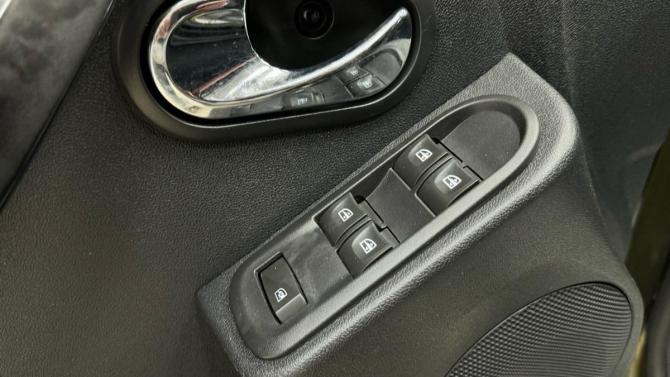 Renault Duster I Рестайлинг с пробегом 2015 года, цена 899 500 рублей, 206552 км, внедорожник, Автокод Объявления