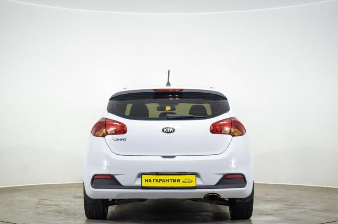 Kia Ceed II Рестайлинг с пробегом 2012 года, цена 949 000 рублей, 206000 км, хэтчбек, Автокод Объявления