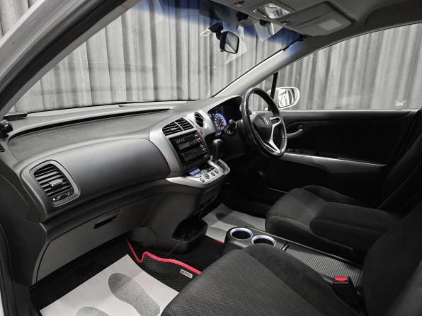 Honda Stream II Рестайлинг с пробегом 2010 года, цена 1 189 000 рублей, 136000 км, минивэн, Автокод Объявления