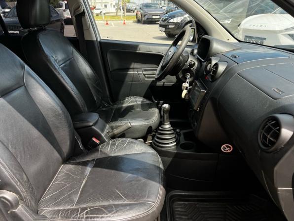 Ford Fusion I с пробегом 2004 года, цена 375 000 рублей, 324109 км, хэтчбек, Автокод Объявления