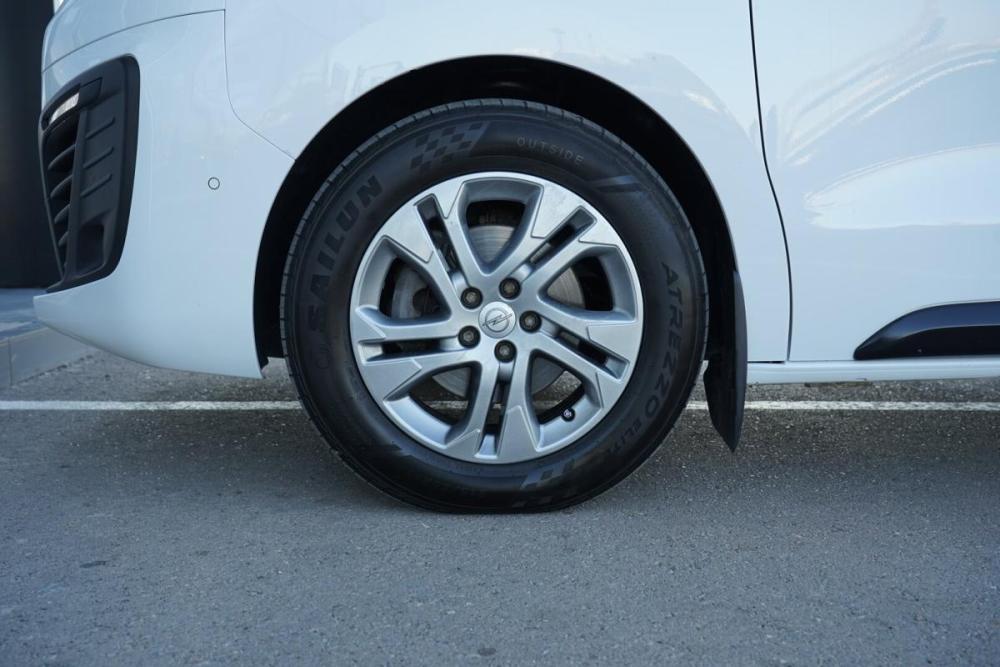 Opel Zafira Life I Крым  - изображение 32