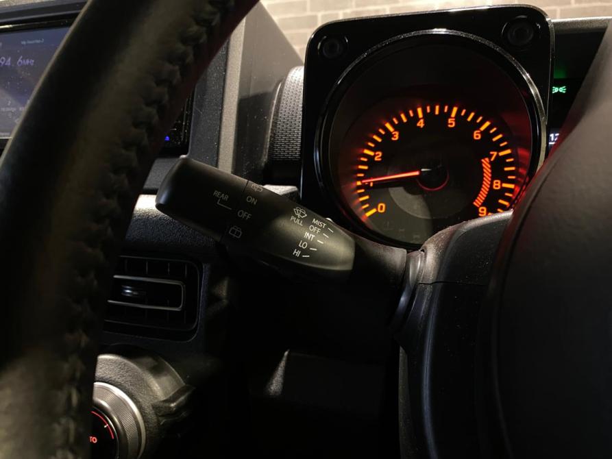 Suzuki Jimny IV Челябинск  - изображение 18