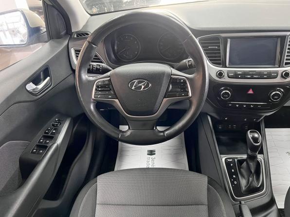 Hyundai Solaris II с пробегом 2017 года, цена 1 450 000 рублей, 48470 км, седан, Автокод Объявления