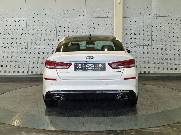 Kia Optima IV Рестайлинг с пробегом 2018 года, цена 870 000 рублей, 108649 км, седан, Автокод Объявления