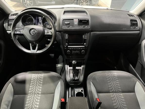Skoda Yeti I Рестайлинг с пробегом 2017 года, цена 1 290 000 рублей, 111219 км, внедорожник, Автокод Объявления
