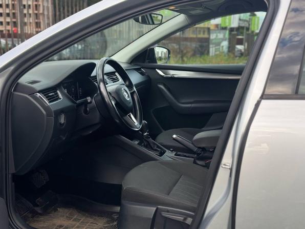 Skoda Octavia III (A7) Рестайлинг с пробегом 2018 года, цена 1 679 000 рублей, 230939 км, лифтбек, Автокод Объявления