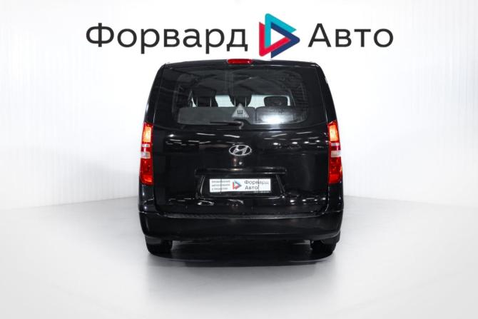 Hyundai H-1 II с пробегом 2011 года, цена 1 270 000 рублей, 450000 км, минивэн, Автокод Объявления