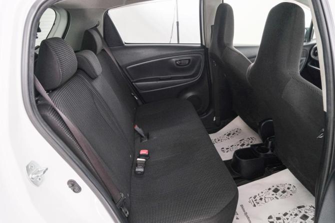 Toyota Vitz III (XP130) Рестайлинг с пробегом 2016 года, цена 919 000 рублей, 130000 км, хэтчбек, Автокод Объявления
