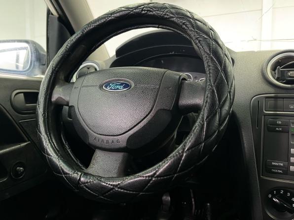 Ford Fusion I Рестайлинг с пробегом 2006 года, цена 329 000 рублей, 263402 км, хэтчбек, Автокод Объявления