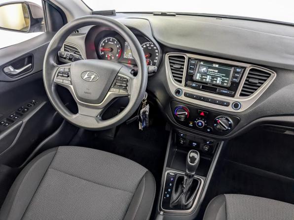 Hyundai Solaris II Рестайлинг с пробегом 2022 года, цена 1 535 000 рублей, 107838 км, седан, Автокод Объявления