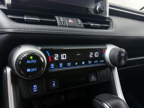 Toyota RAV4 V (XA50) с пробегом 2022 года, цена 3 899 000 рублей, 38900 км, внедорожник, Автокод Объявления