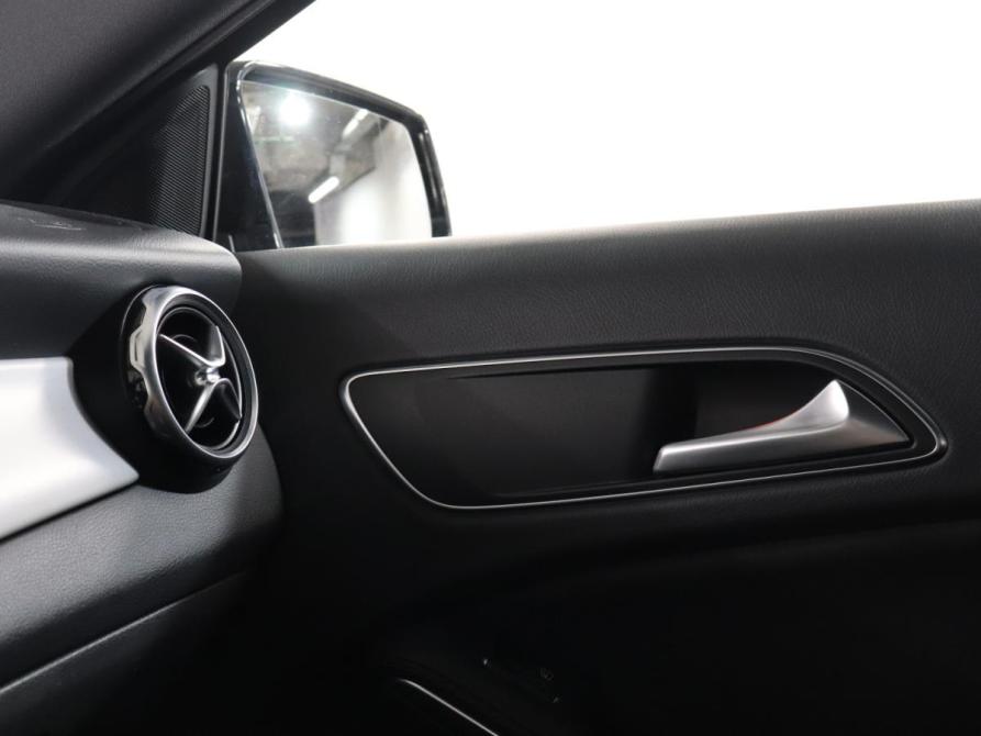 Mercedes-Benz GLA I (X156) Рестайлинг Москва  - изображение 20