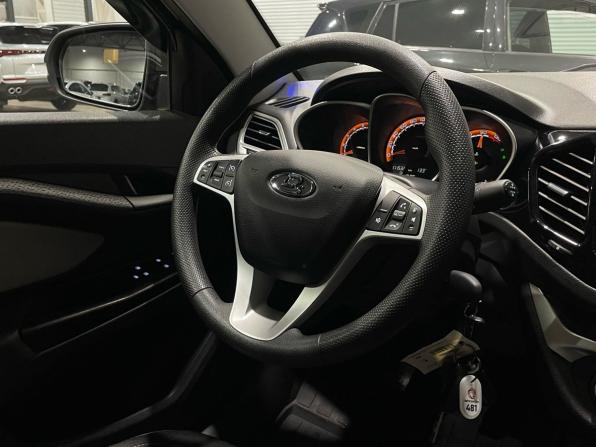 Lada (ВАЗ) Vesta I с пробегом 2019 года, цена 1 090 000 рублей, 111530 км, седан, Автокод Объявления