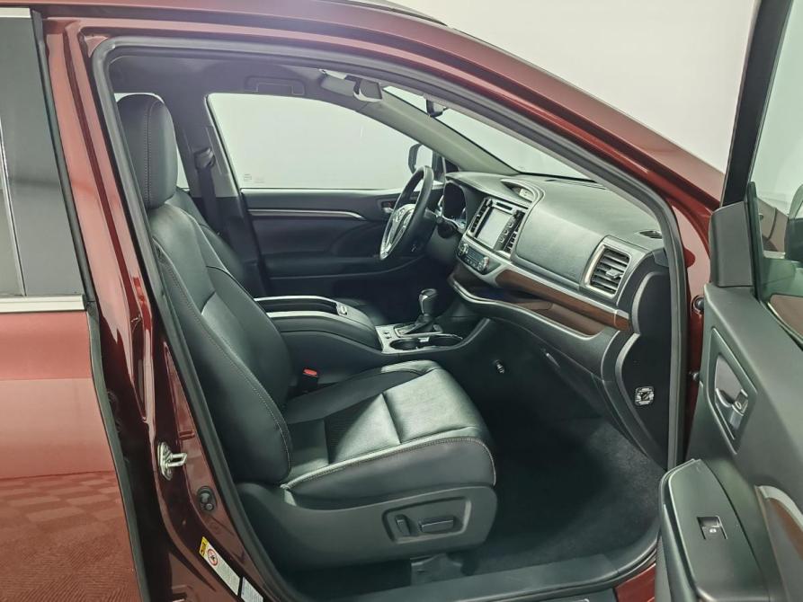 Toyota Highlander III (XU50) Рестайлинг Москва  - изображение 25