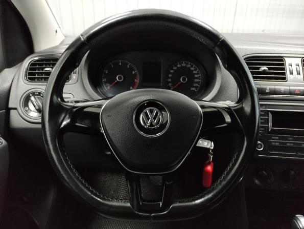 Volkswagen Polo V Рестайлинг с пробегом 2016 года, цена 980 000 рублей, 116455 км, седан, Автокод Объявления