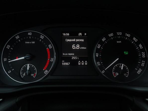 Skoda Octavia IV (A8) с пробегом 2021 года, цена 2 100 000 рублей, 59966 км, лифтбек, Автокод Объявления