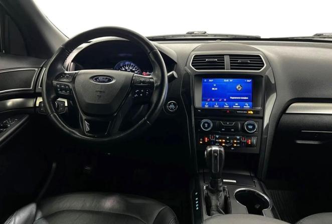 Ford Explorer V Рестайлинг с пробегом 2018 года, цена 2 820 000 рублей, 130686 км, внедорожник, Автокод Объявления