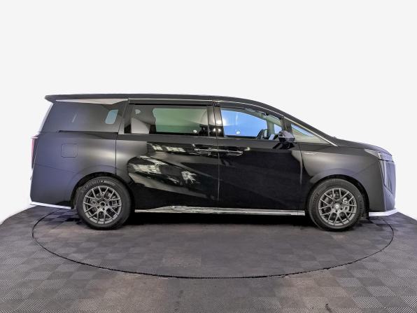 GAC Trumpchi M8 II с пробегом 2023 года, цена 4 350 000 рублей, 3939 км, минивэн, Автокод Объявления
