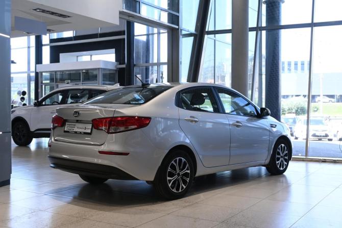 Kia Rio III Рестайлинг с пробегом 2017 года, цена 795 000 рублей, 114035 км, седан, Автокод Объявления