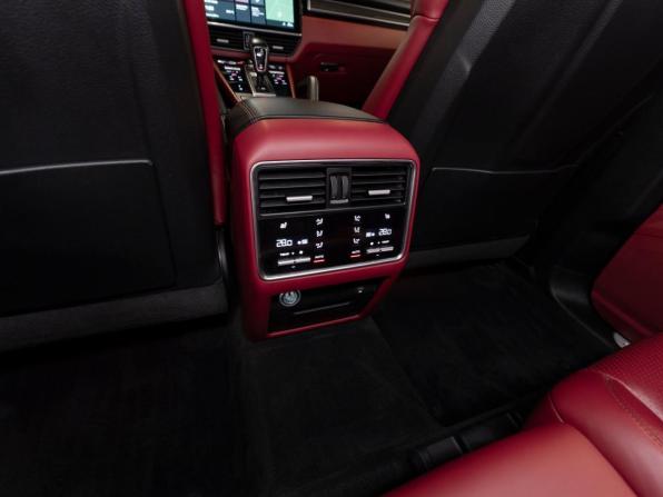 Porsche Cayenne III с пробегом 2019 года, цена 5 880 000 рублей, 98015 км, внедорожник, Автокод Объявления