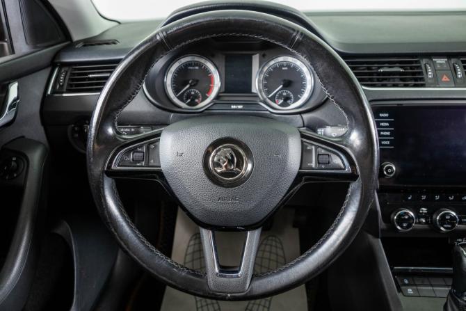 Skoda Octavia III (A7) Рестайлинг с пробегом 2019 года, цена 1 849 000 рублей, 181500 км, лифтбек, Автокод Объявления