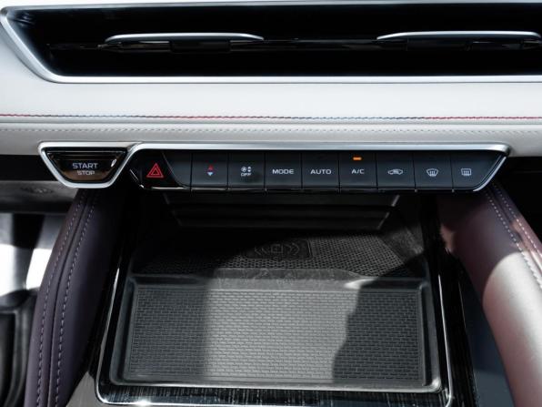 Geely Monjaro I с пробегом 2023 года, цена 3 310 000 рублей, 85354 км, внедорожник, Автокод Объявления