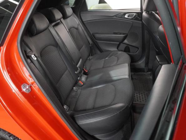 Kia Ceed III с пробегом 2018 года, цена 1 699 000 рублей, 123389 км, хэтчбек, Автокод Объявления